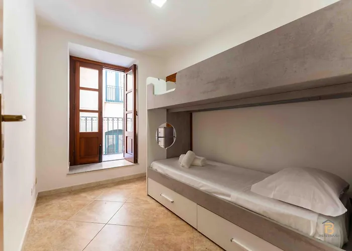 Апартаменты John's House