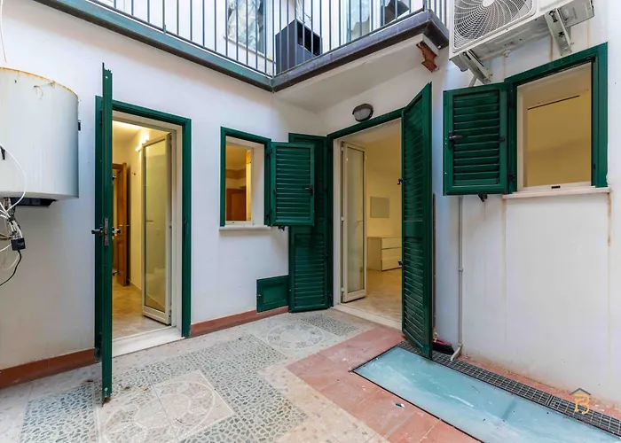 John's House צ'פאלו